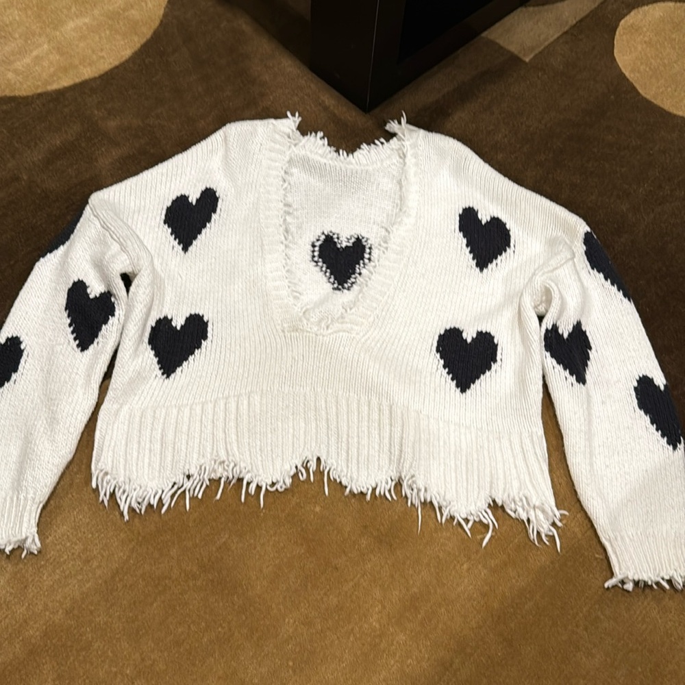 Wildfox palmetto sweater white with black heart 
distressed knit size xs